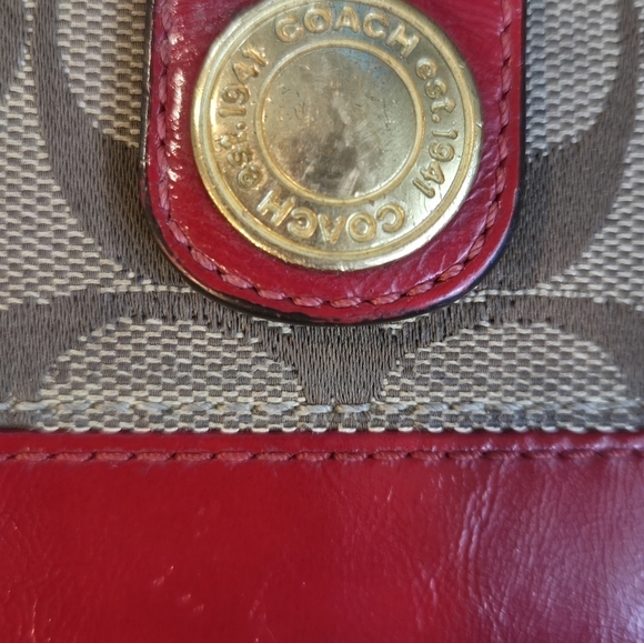 Authentic Coach wallet - Picture 3 of 12